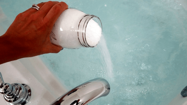 Baño de bicarbonato de sodio para a ampliación do pene